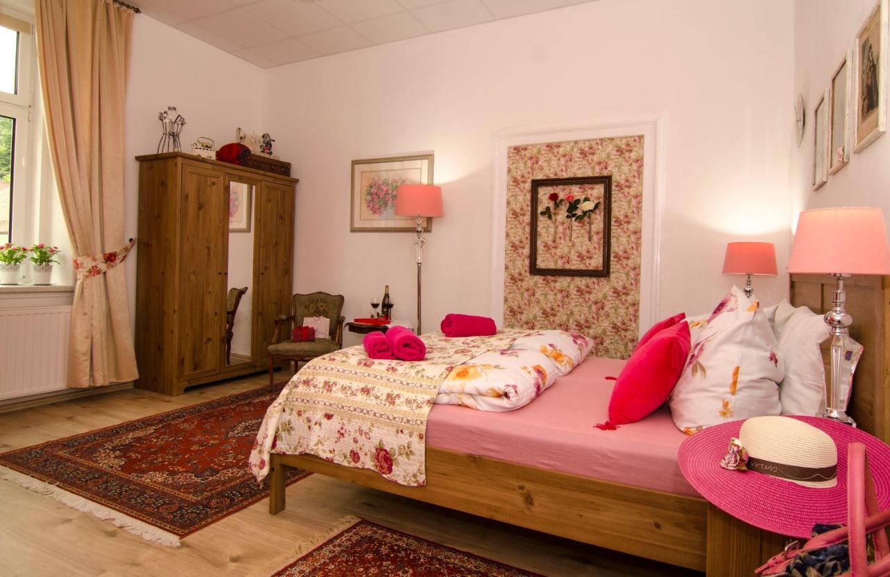 Family Boutique Hotel Trubarjev Laško Extérieur photo